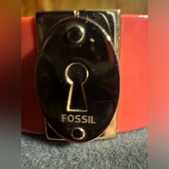 Fossil Salmon Pink Hard Plastic Gold Tone Steel Bracelet - Picture 4 of 7